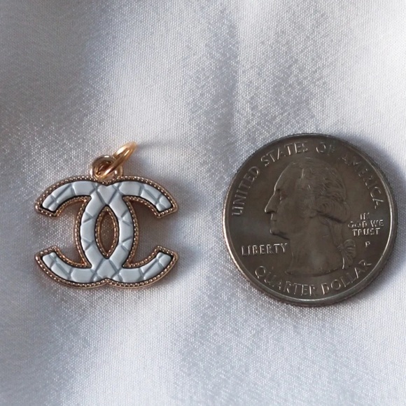Chanel Zipper Pull Pendant, White Quilted, Gold, 22mm, Stamped - Picture 10 of 11